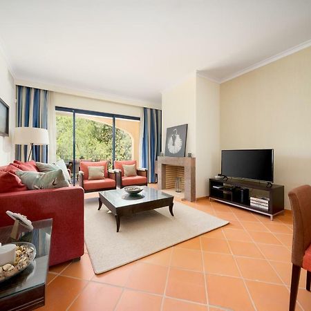 Al - Apartamento Vila Sol F5 Ah 奎特里拉 外观 照片